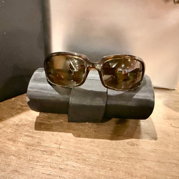 DOLCE & GABBANA Tortoise Frame Sunglasses, Case Included - Picture 1 of 8